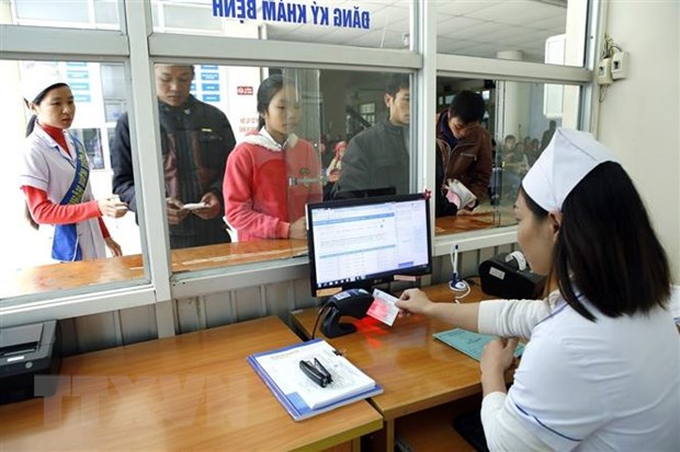 Chấn chỉnh việc nhân viên y tế giao tiếp với người bệnh chưa đúng mực