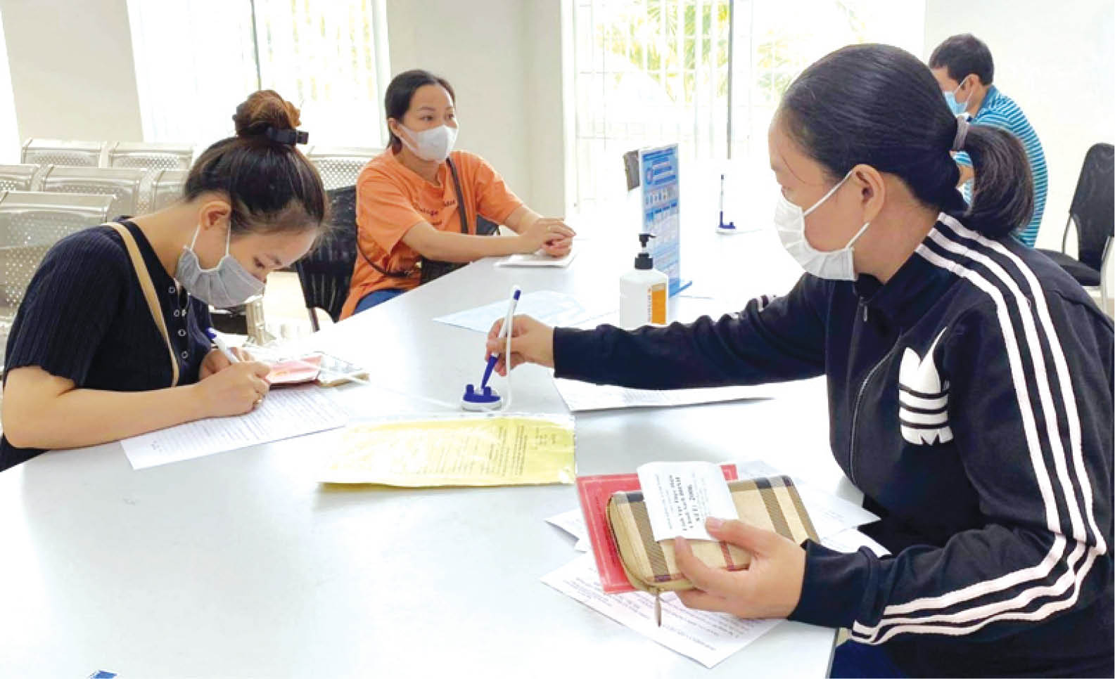 BHXH huyện Quảng Điền Phát huy tốt vai trò của đại lý thu
