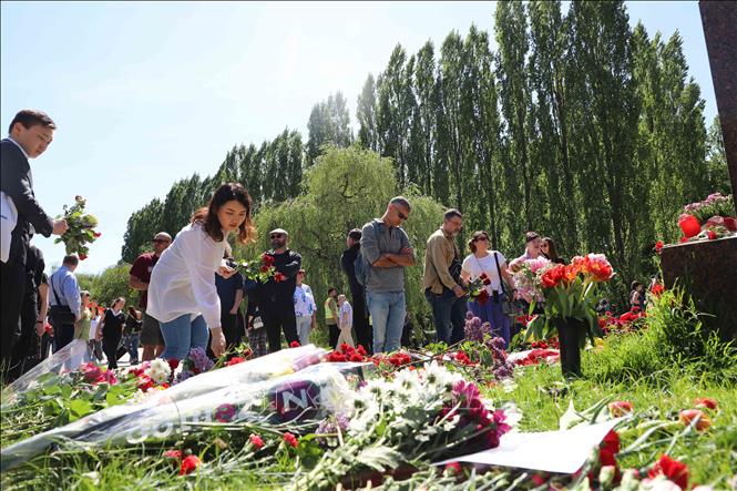 Đông đảo người dân Đức kỷ niệm 77 năm Chiến thắng phát xít