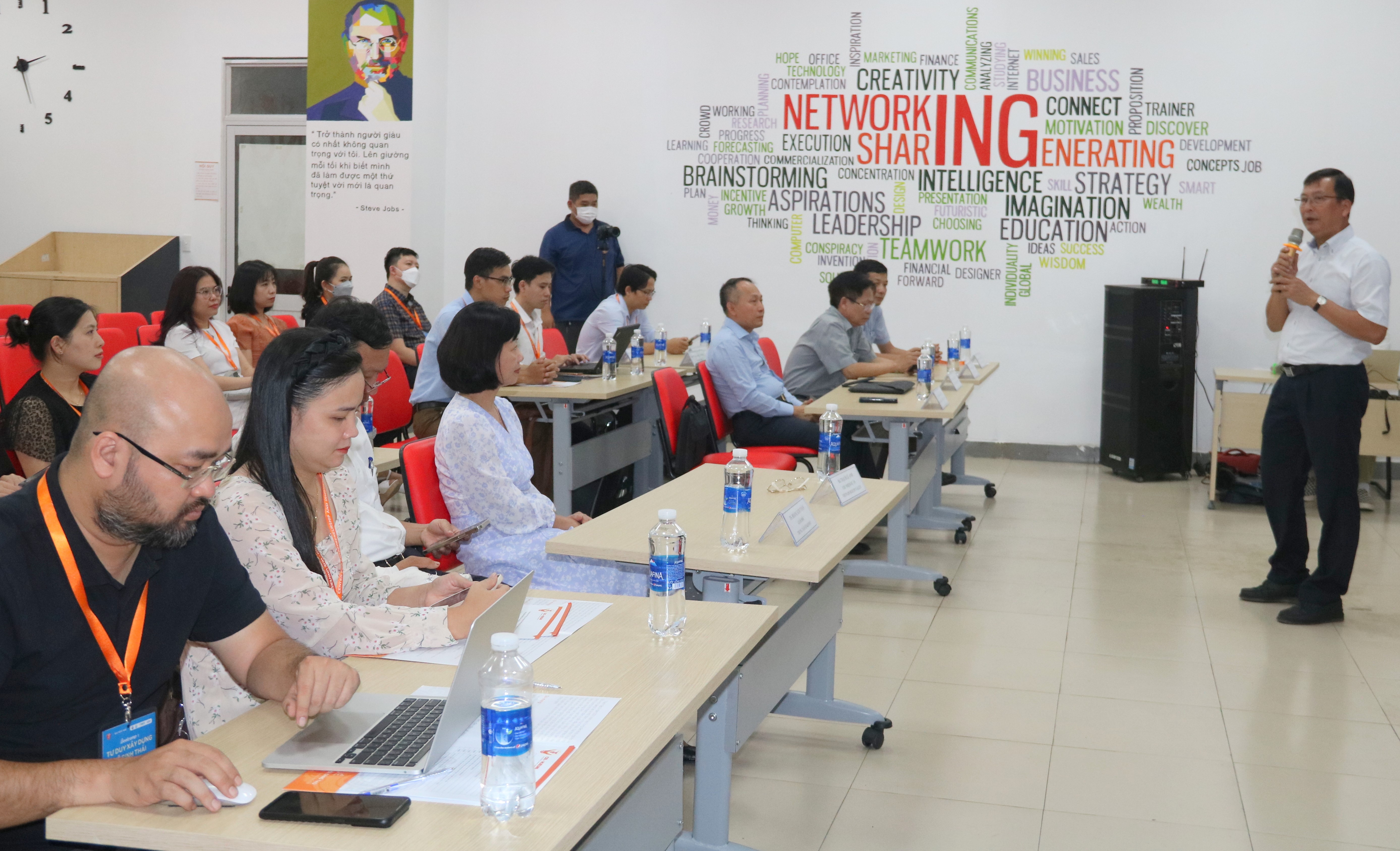 Huấn luyện chuyên sâu cán bộ xây dựng hệ sinh thái khởi nghiệp