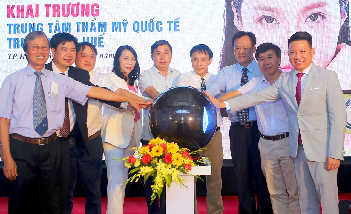 Trung tâm Thẩm mỹ Quốc tế Trung ương Huế chính thức đi vào hoạt động