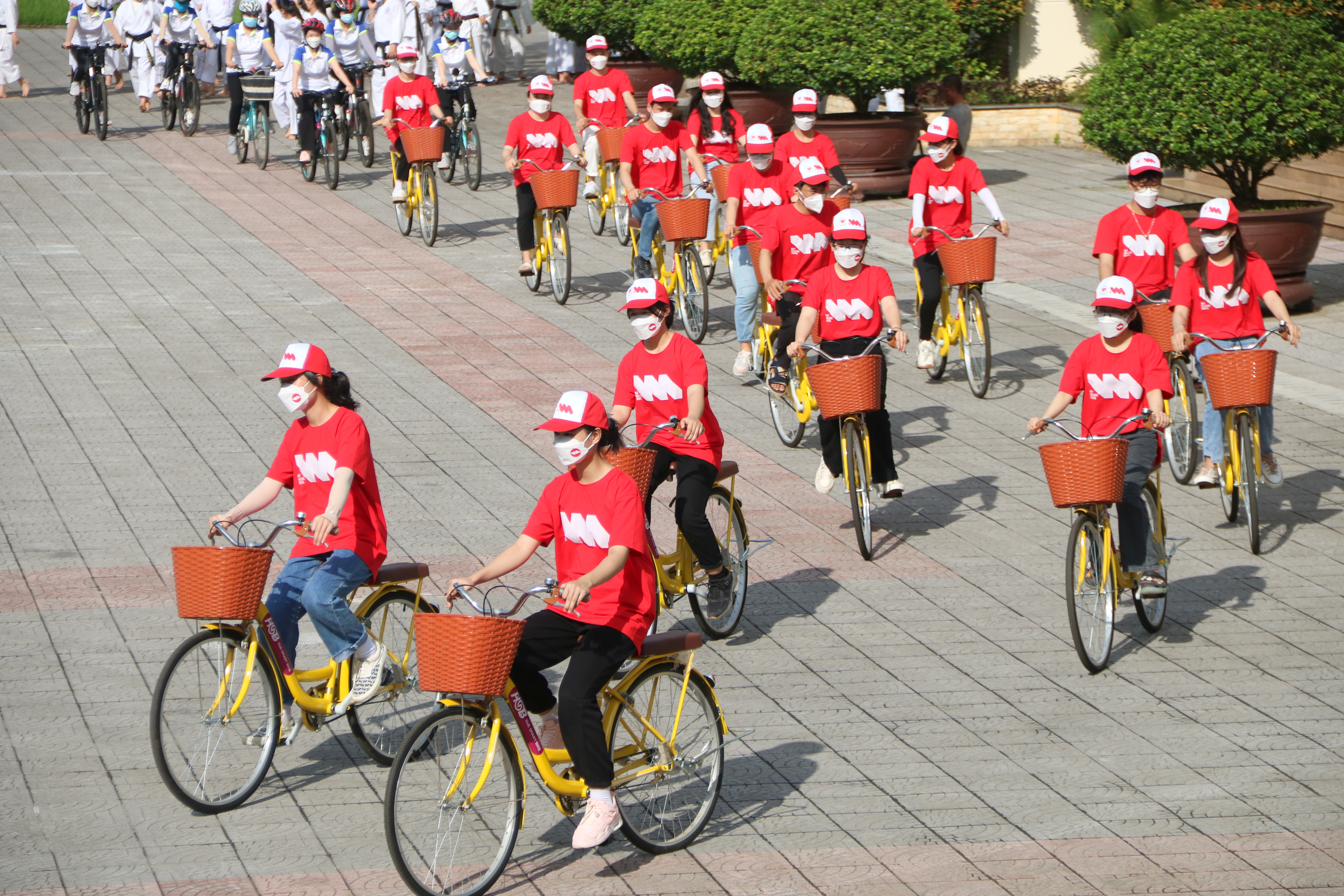 Phát động chương trình Tháng 5 đo huyết áp năm 2022