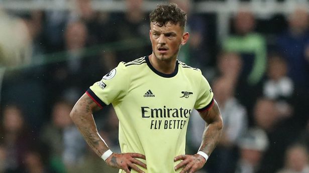 Pháo thủ đánh rơi vị trí thứ 4