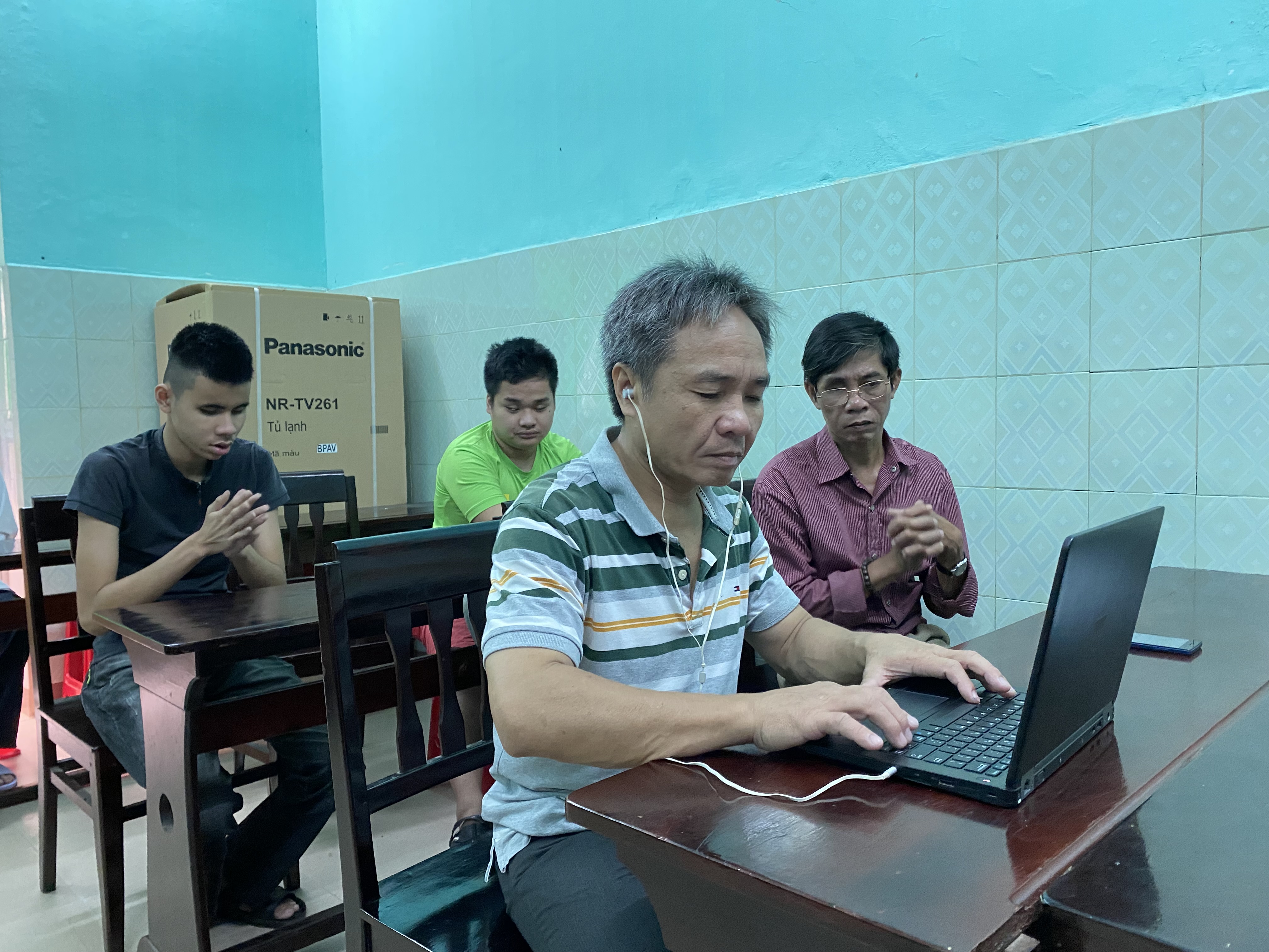 Học Bác từ lời dạy “Tàn nhưng không phế”