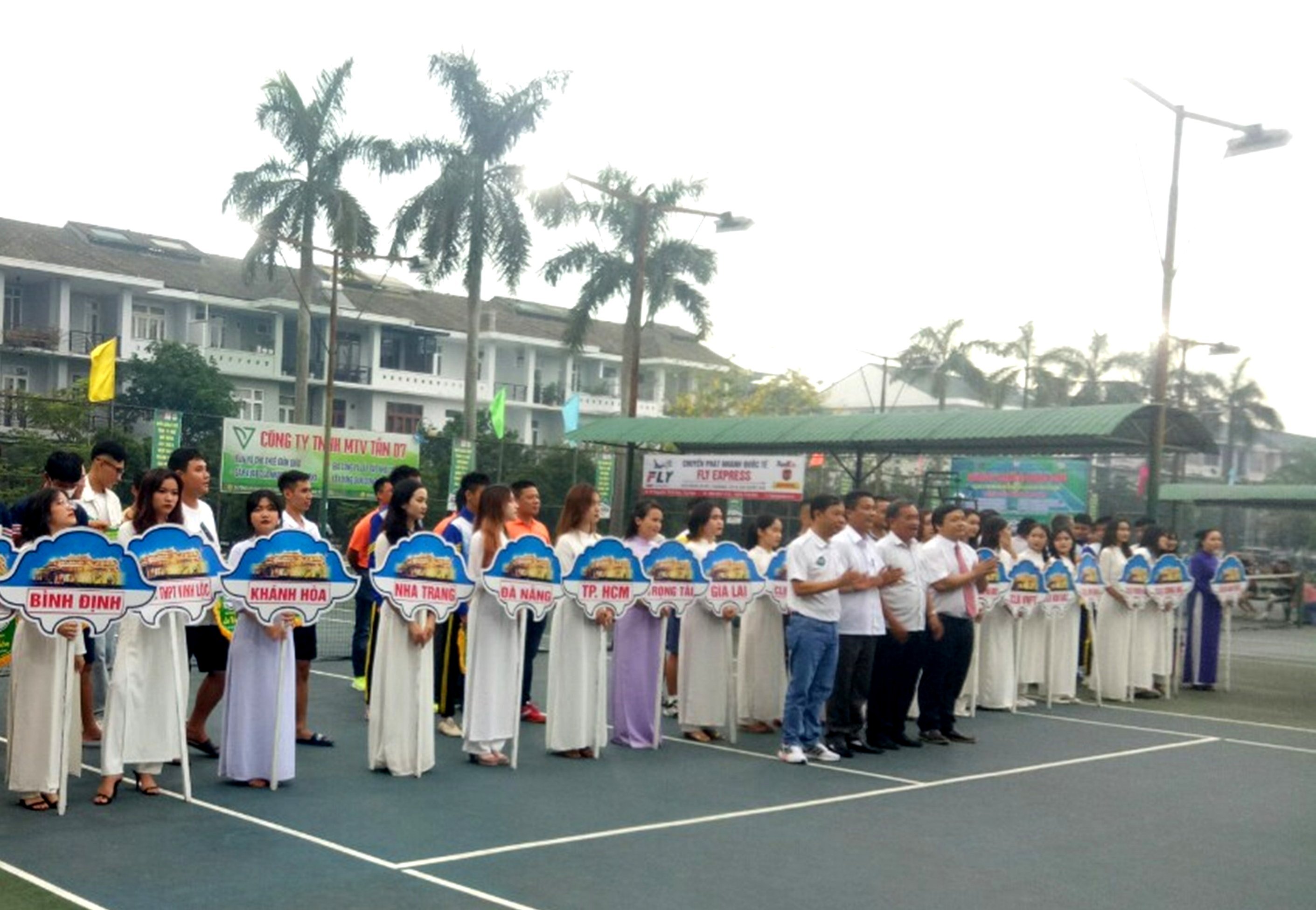 Khai mạc giải quần vợt tỉnh mở rộng lần thứ II