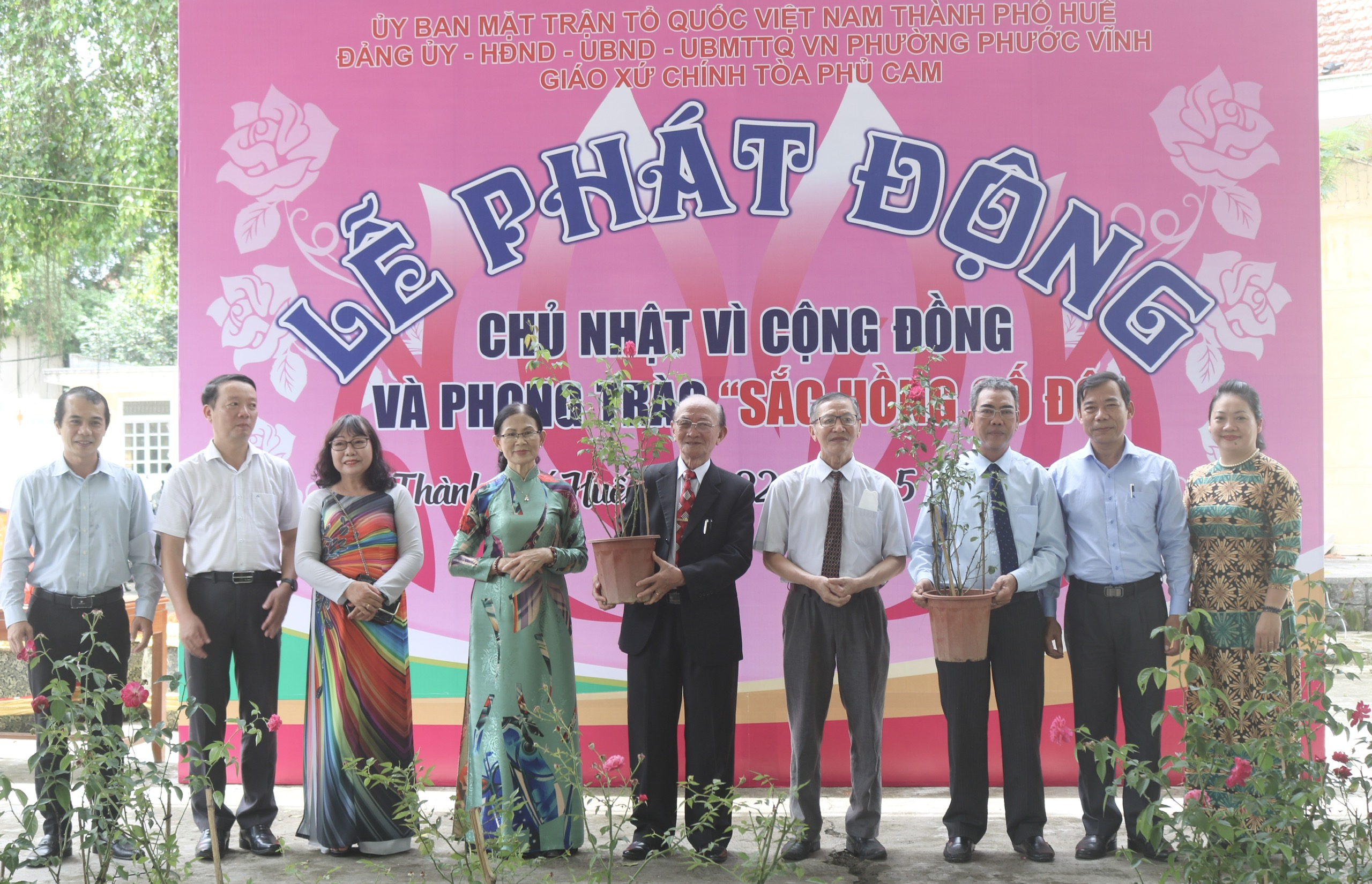 Phát động phong trào Sắc hồng Cố đô trong cộng đồng giáo dân