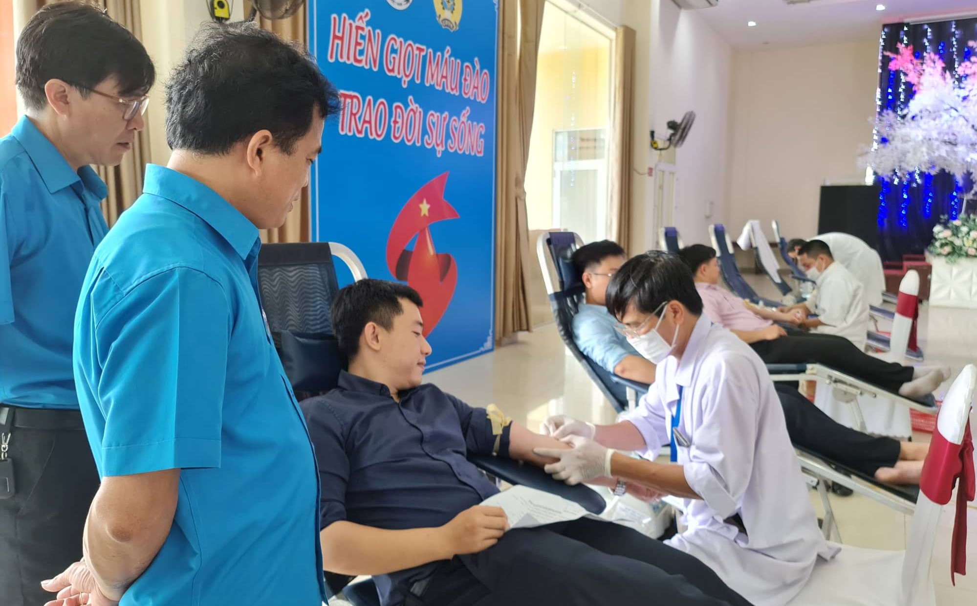 250 đoàn viên công đoàn tham gia ngày hội “Hiến máu tình nguyện”
