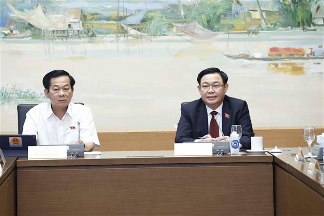 Quốc hội tiếp tục thảo luận về kết quả thực hiện phát triển kinh tế - xã hội và ngân sách nhà nước