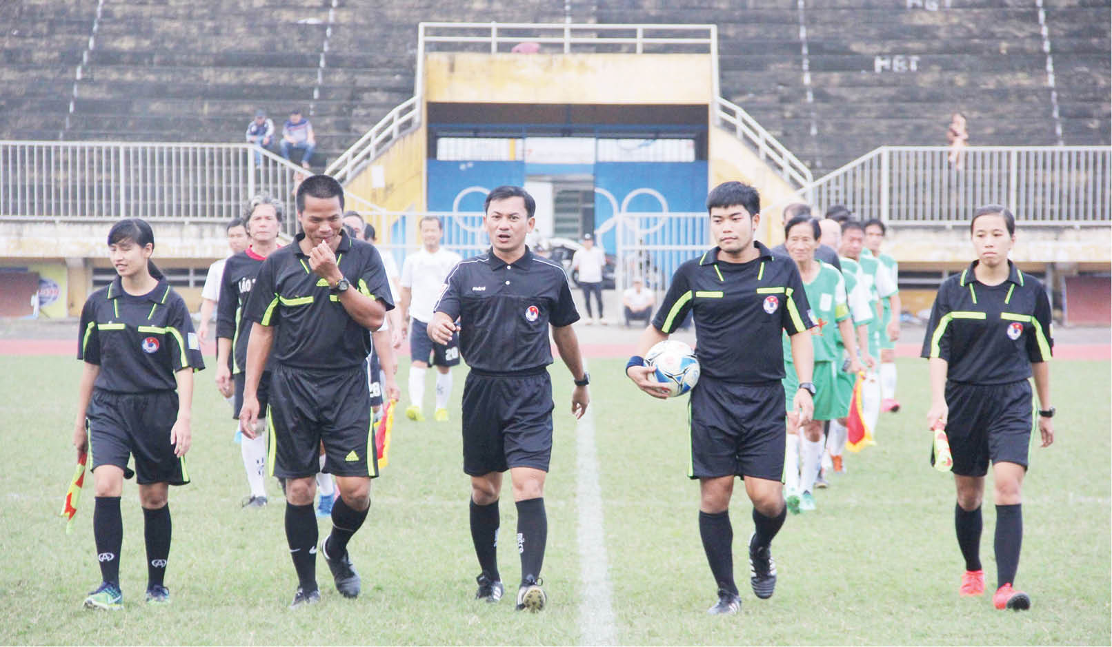 Nghề trọng tài, vất vả  đam mê