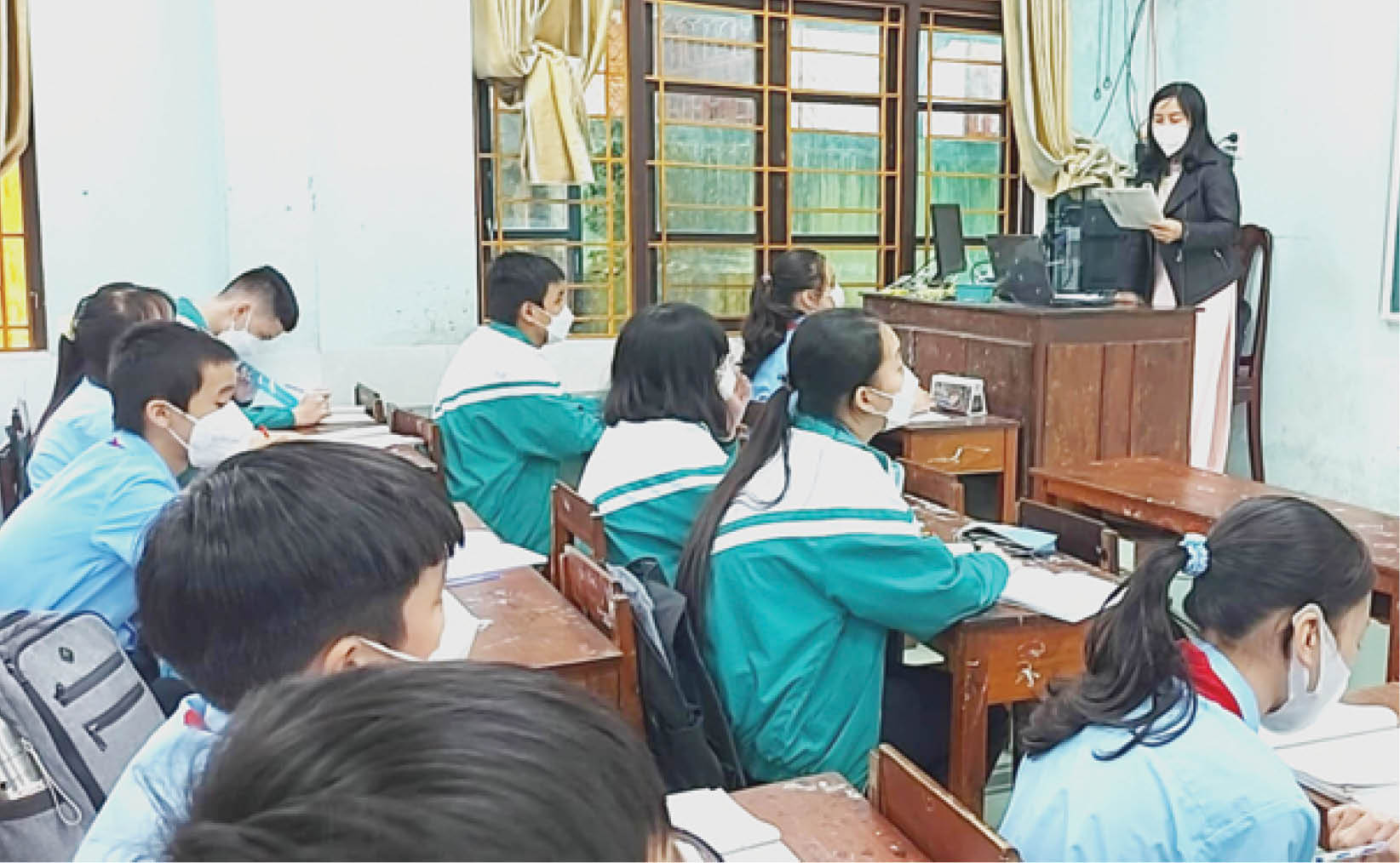 Không nặng về điểm số