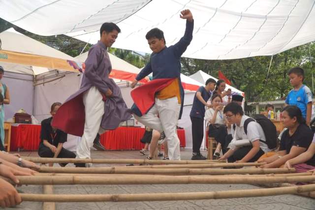 Sôi động trò chơi dân gian tại ngày hội Vietnam Summer Fair 2022