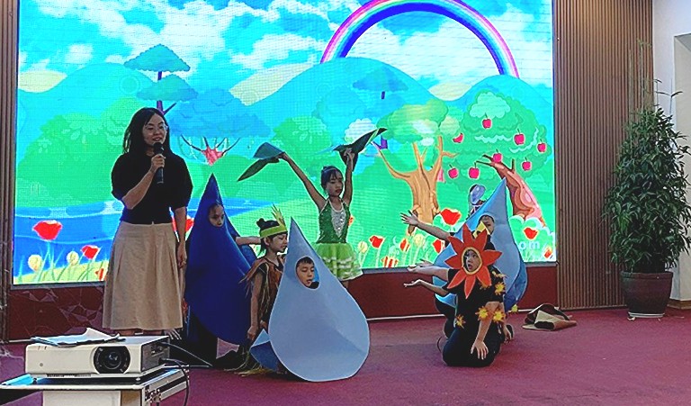Sáng tác và kể chuyện theo phương pháp tiếp cận giới