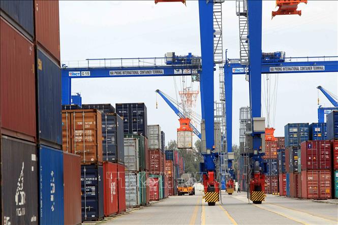 5 tháng, hoạt động xuất, nhập khẩu hàng hóa tăng 15,6