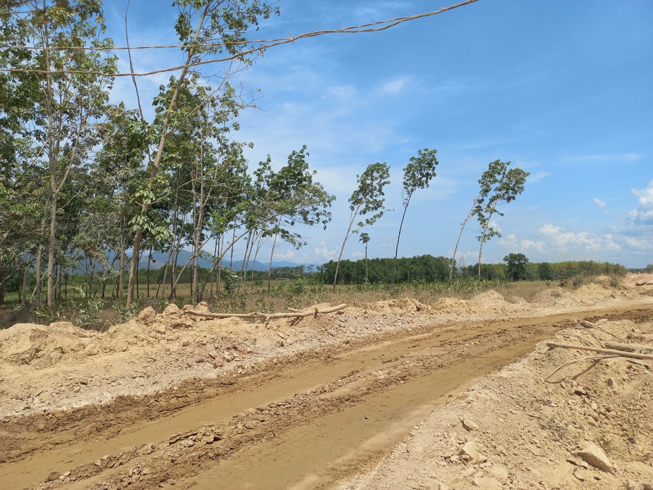 Nhà thầu thi công gây thiệt hại không phối hợp giải quyết