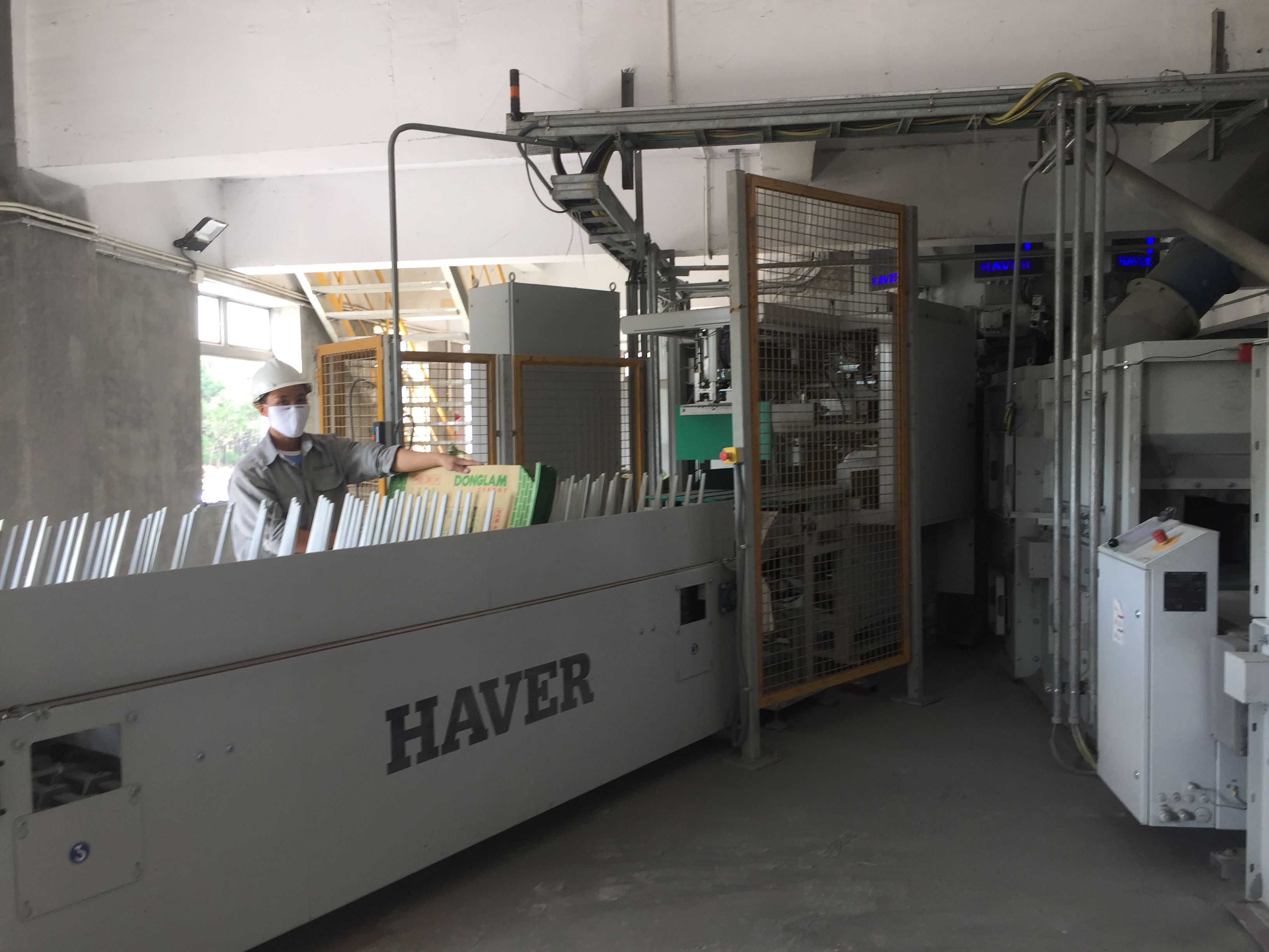 Doanh nghiệp xi măng đồng loạt tăng giá bán