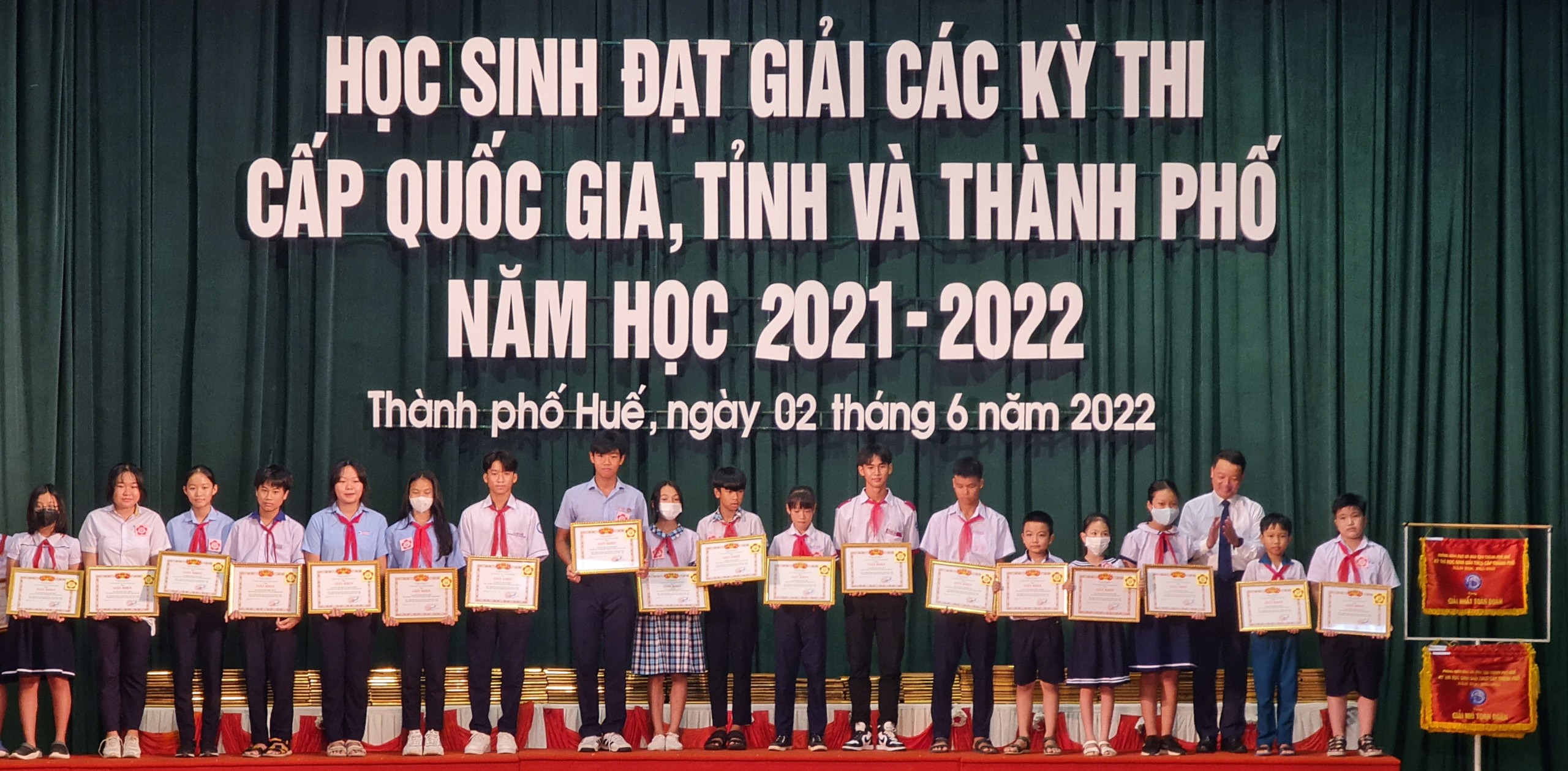 Tuyên dương 435 học sinh tiêu biểu đạt giải cao trong các kỳ thi