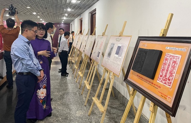 Launch of the book series Dai Nam thuc luc and the exhibition on the National Institute of History of the Nguyen Dynasty