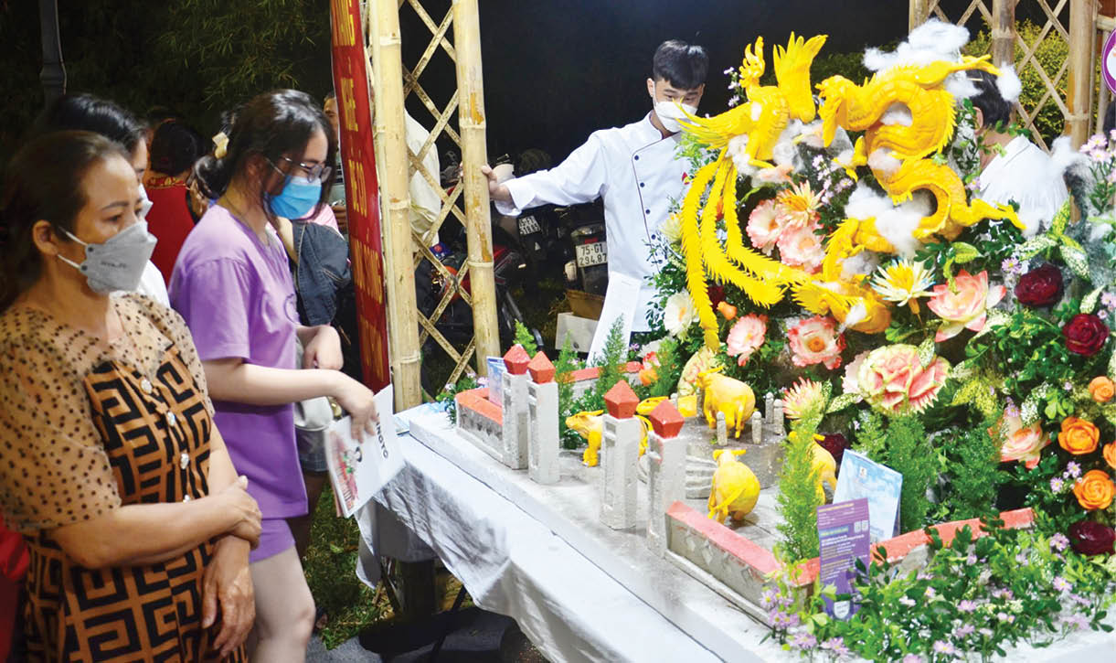 The bridge promotes quintessence values of Hue cuisine