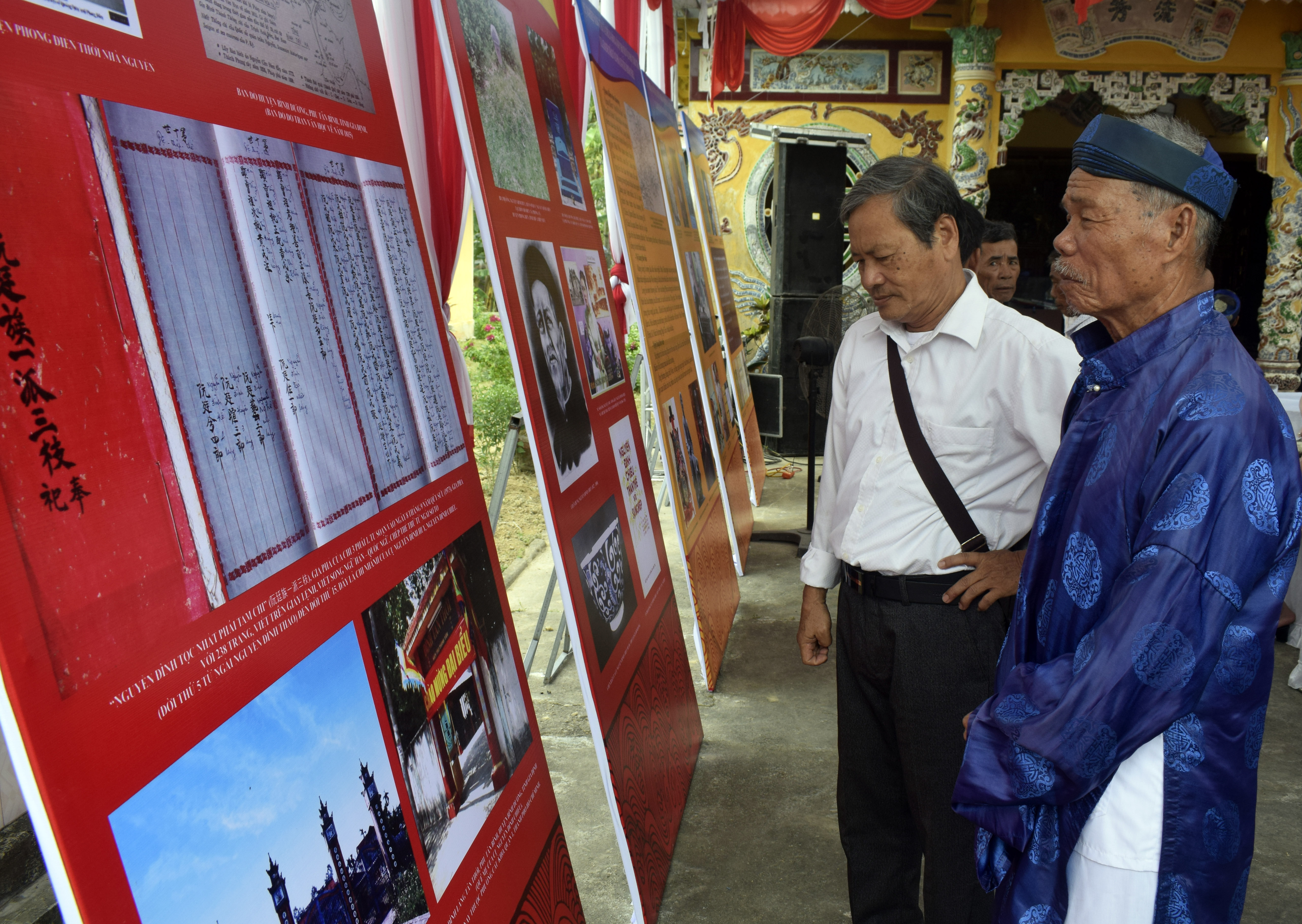 Trưng bày giới thiệu cuộc đời và sự nghiệp danh nhân Nguyễn Đình Chiểu