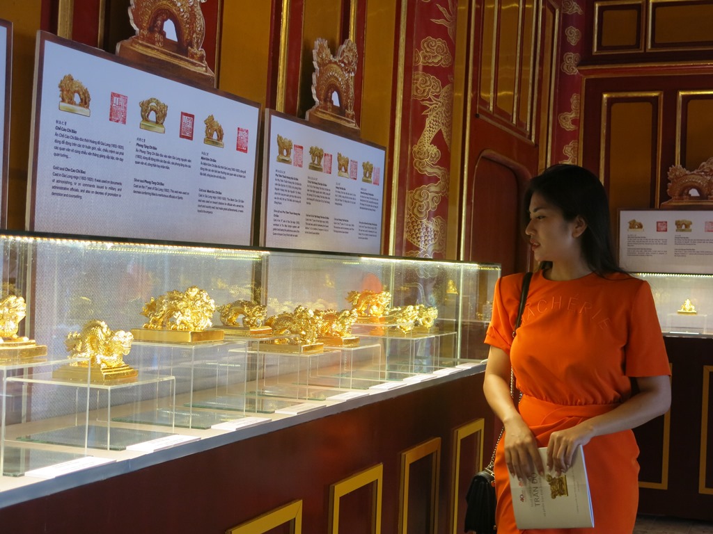 Triển lãm 32 phiên bản Kim ấn triều Nguyễn