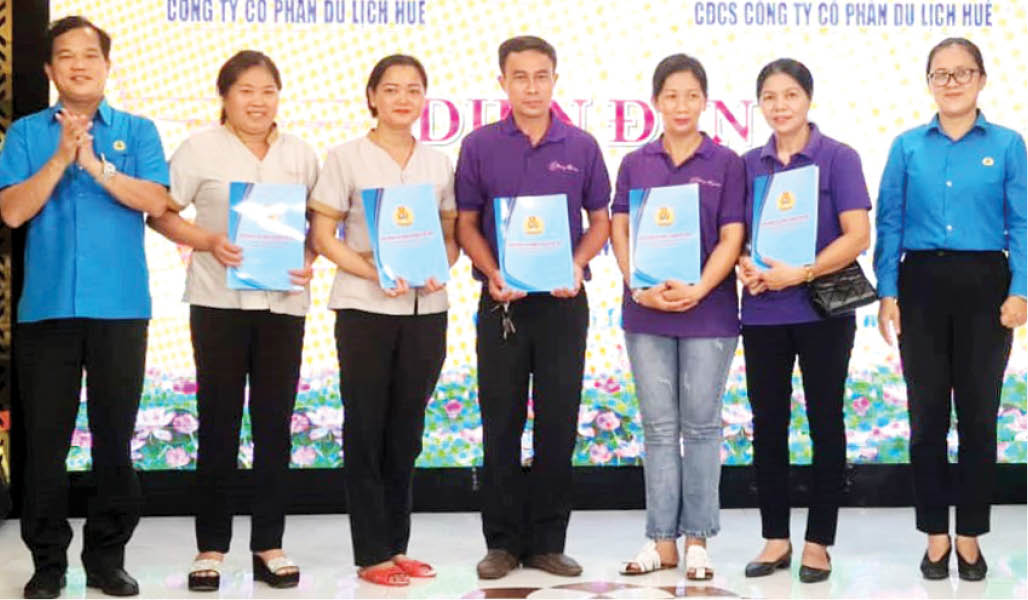 Lắng nghe, hỗ trợ người lao động