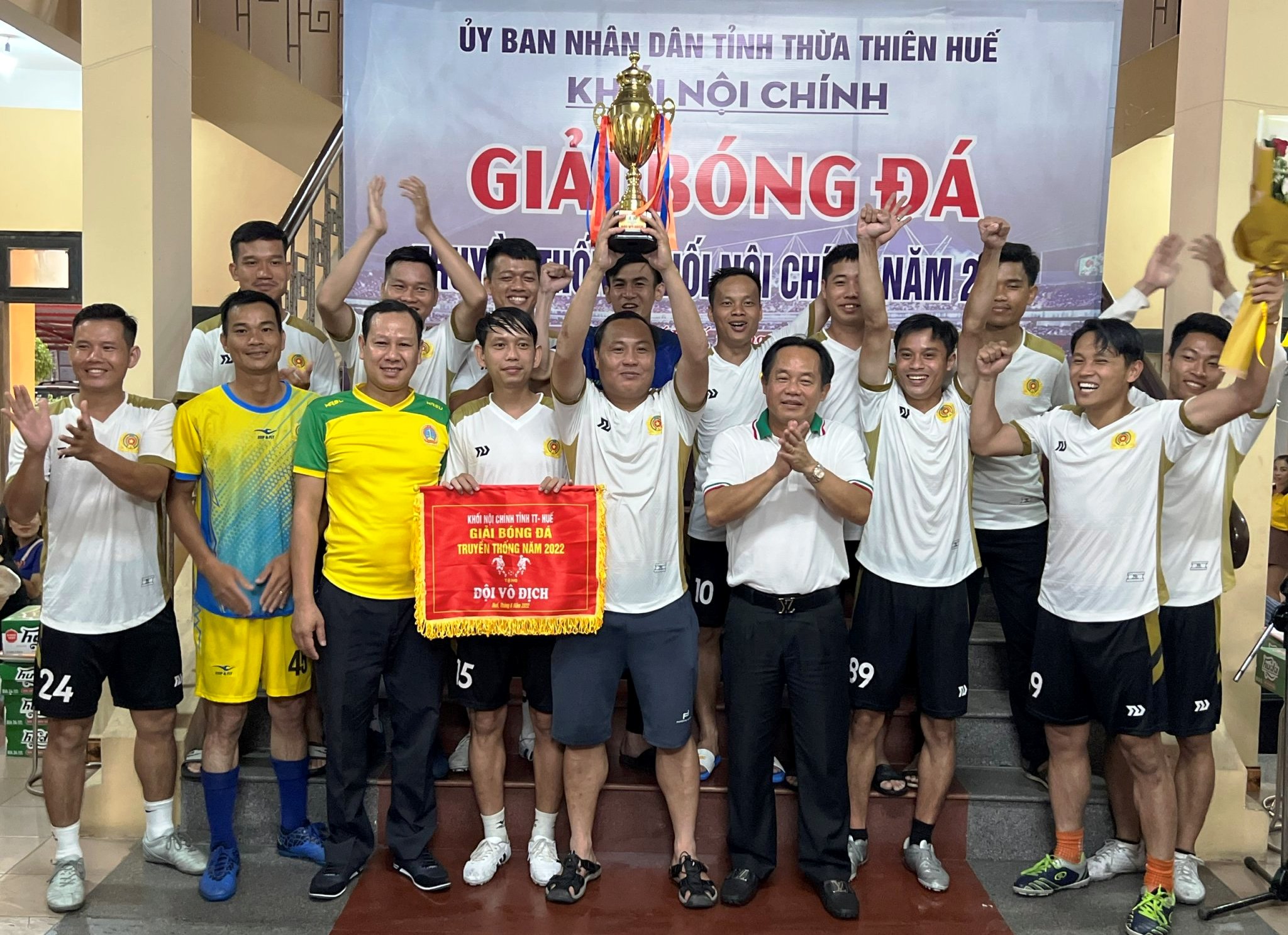 Công an tỉnh vô địch Giải bóng đá mini truyền thống khối Nội chính