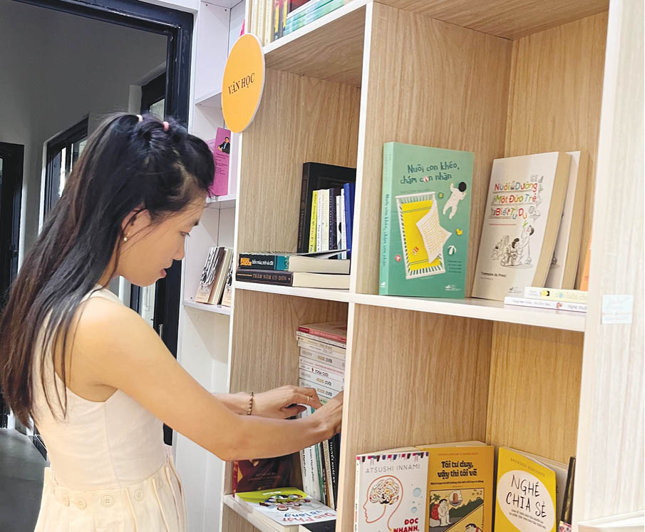 Relaxing at Hai Hac Bookstore