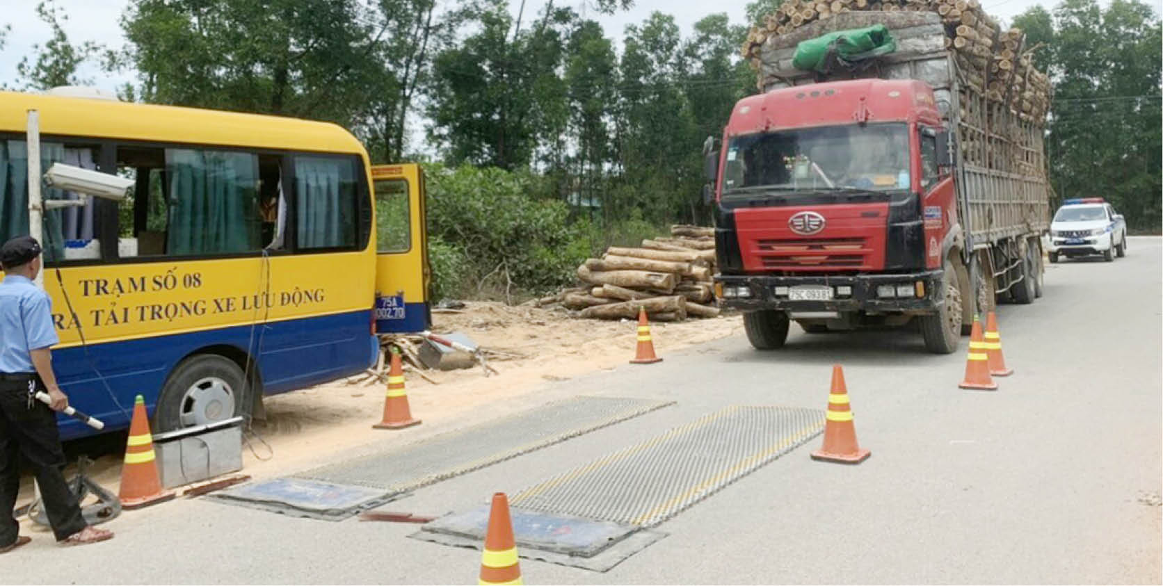 Cần sự đồng bộ trong quản lý xe vi phạm tải trọng