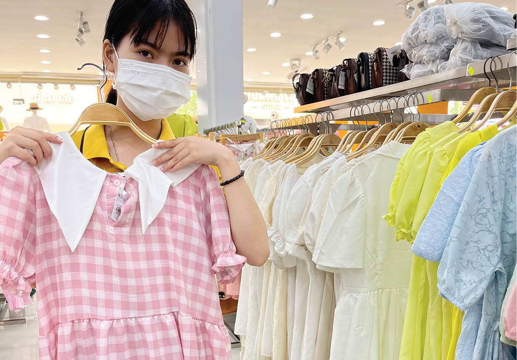 Váy dài qua gối - Lịch sự, trang nhã