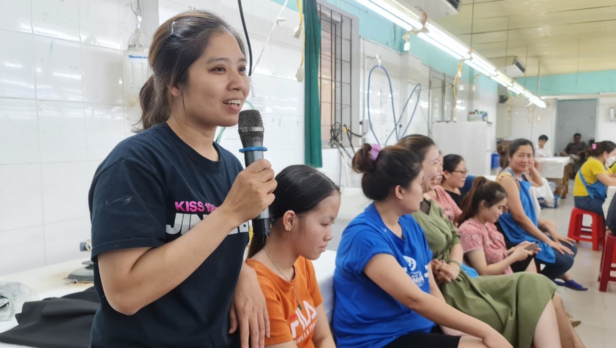 Thành lập câu lạc bộ Sức khỏe sinh sản và Pháp luật lao động