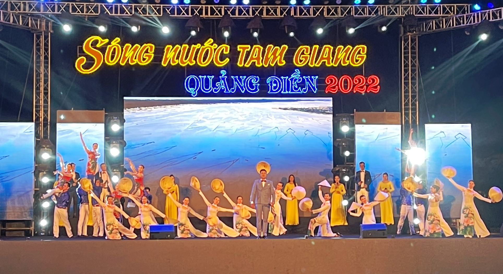 Khai mạc Lễ hội “Sóng nước Tam Giang”