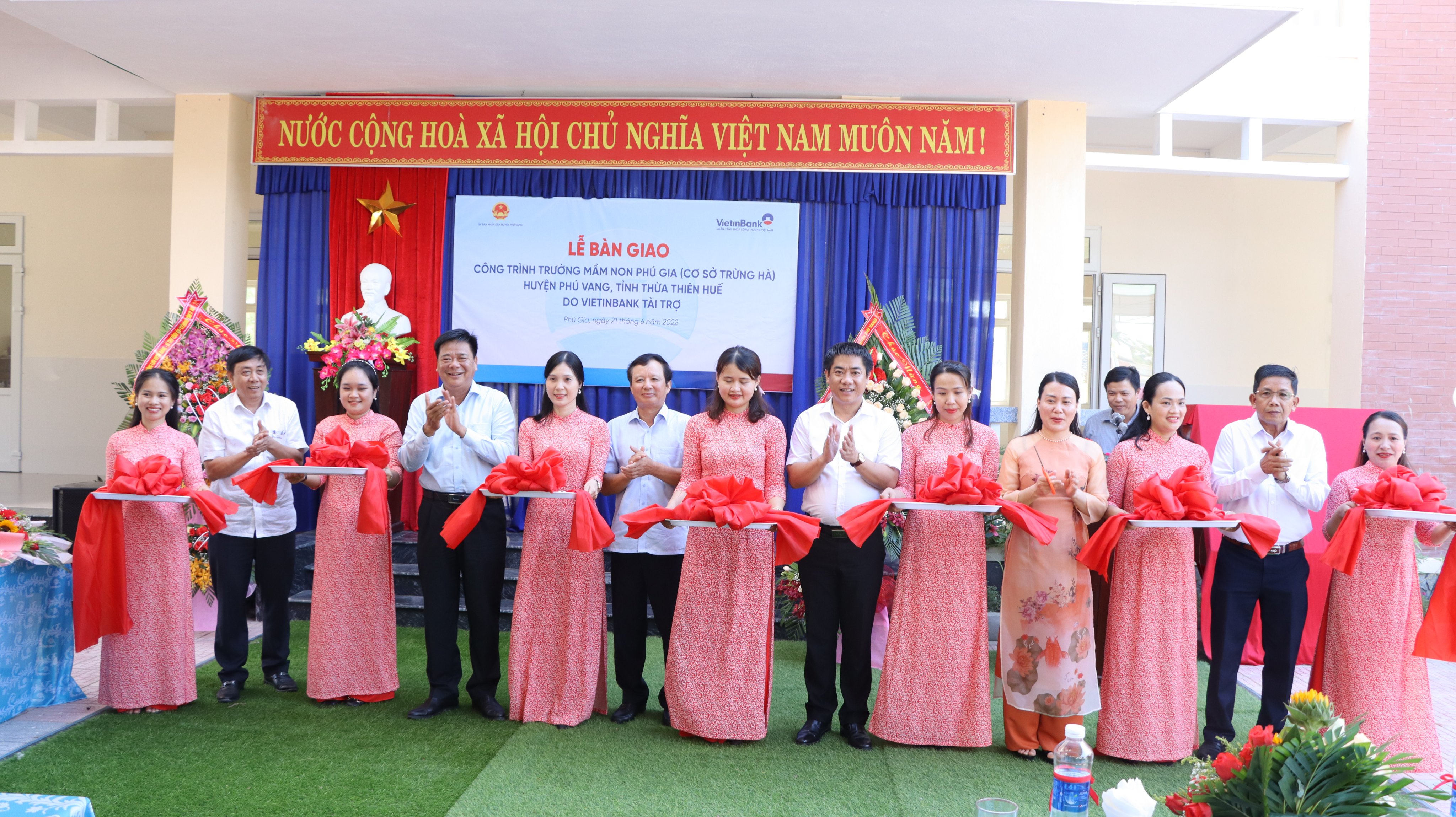 Bàn giao công trình Trường mầm non Phú Gia