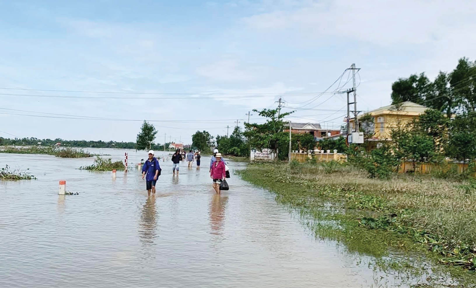 Vài kiến nghị để nước lũ thoát nhanh hơn