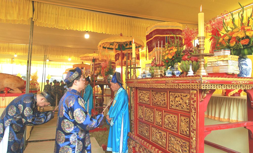 Tưởng niệm ngày thất thủ Kinh đô