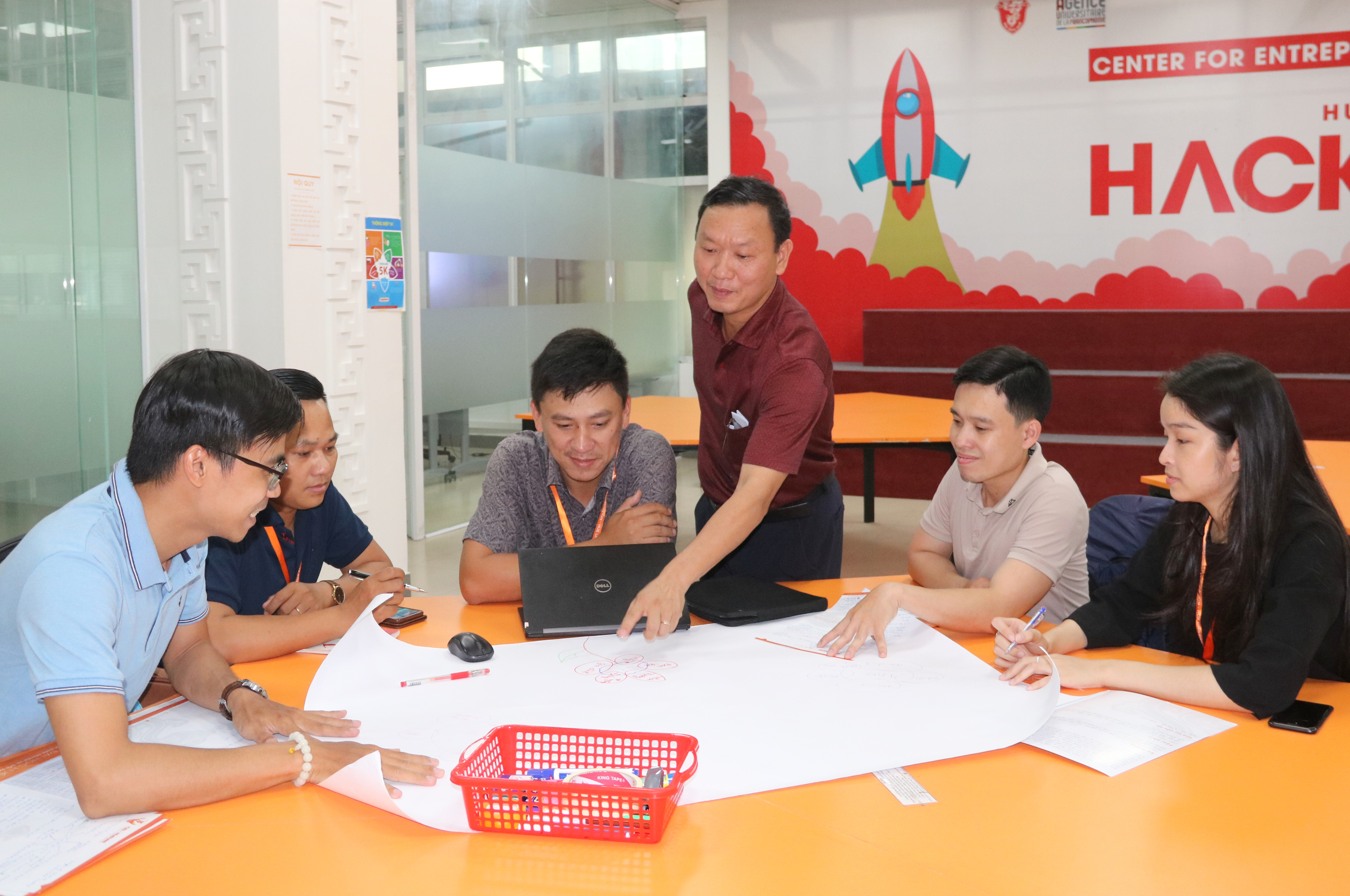 Phát triển mạng lưới truyền thông khởi nghiệp