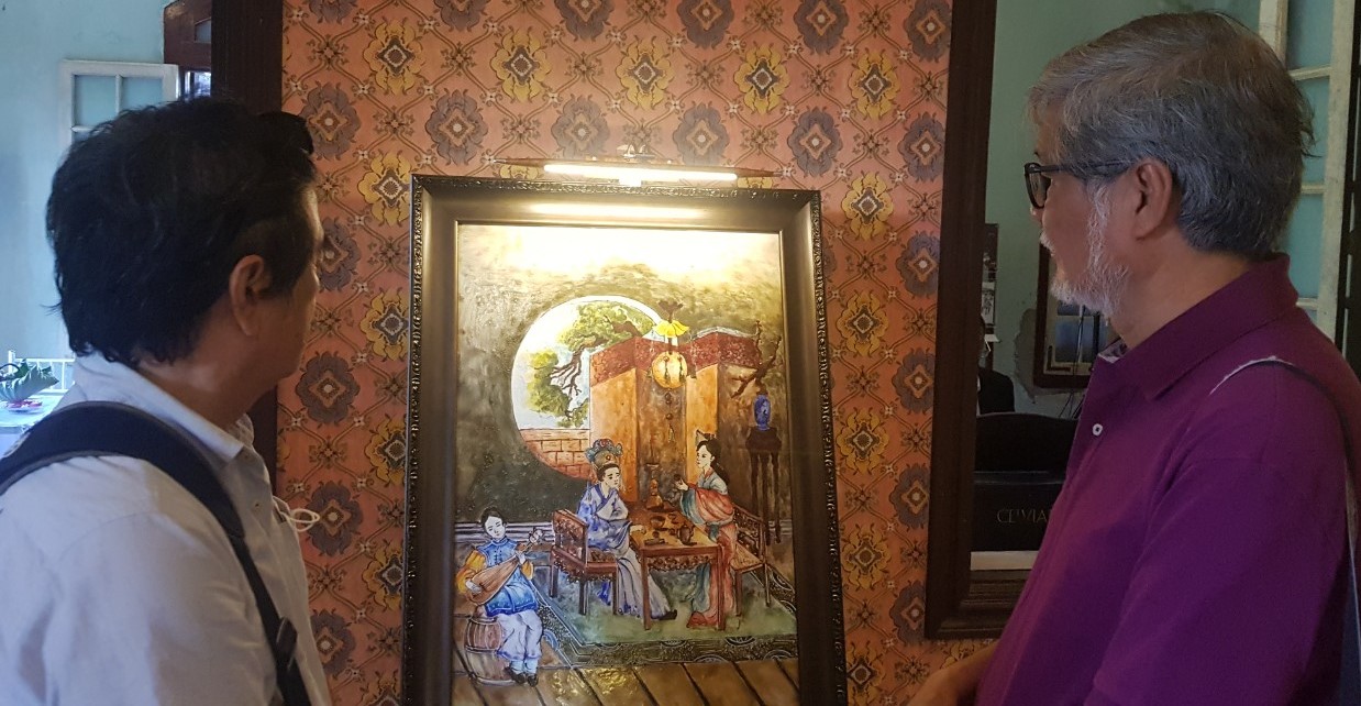 Ra mắt bộ tranh Kiều bằng pháp lam Huế