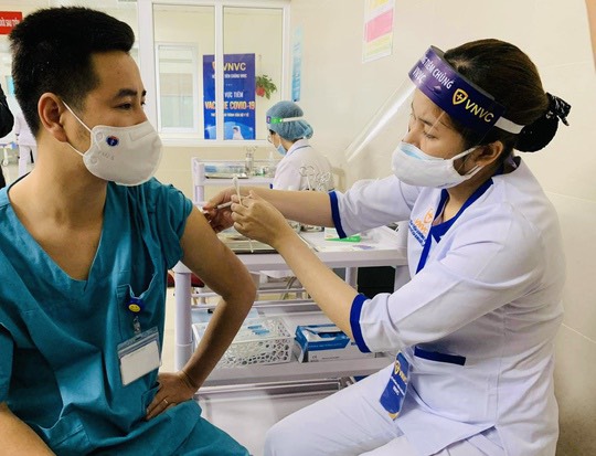 Không lơ là với biến thể COVID-19