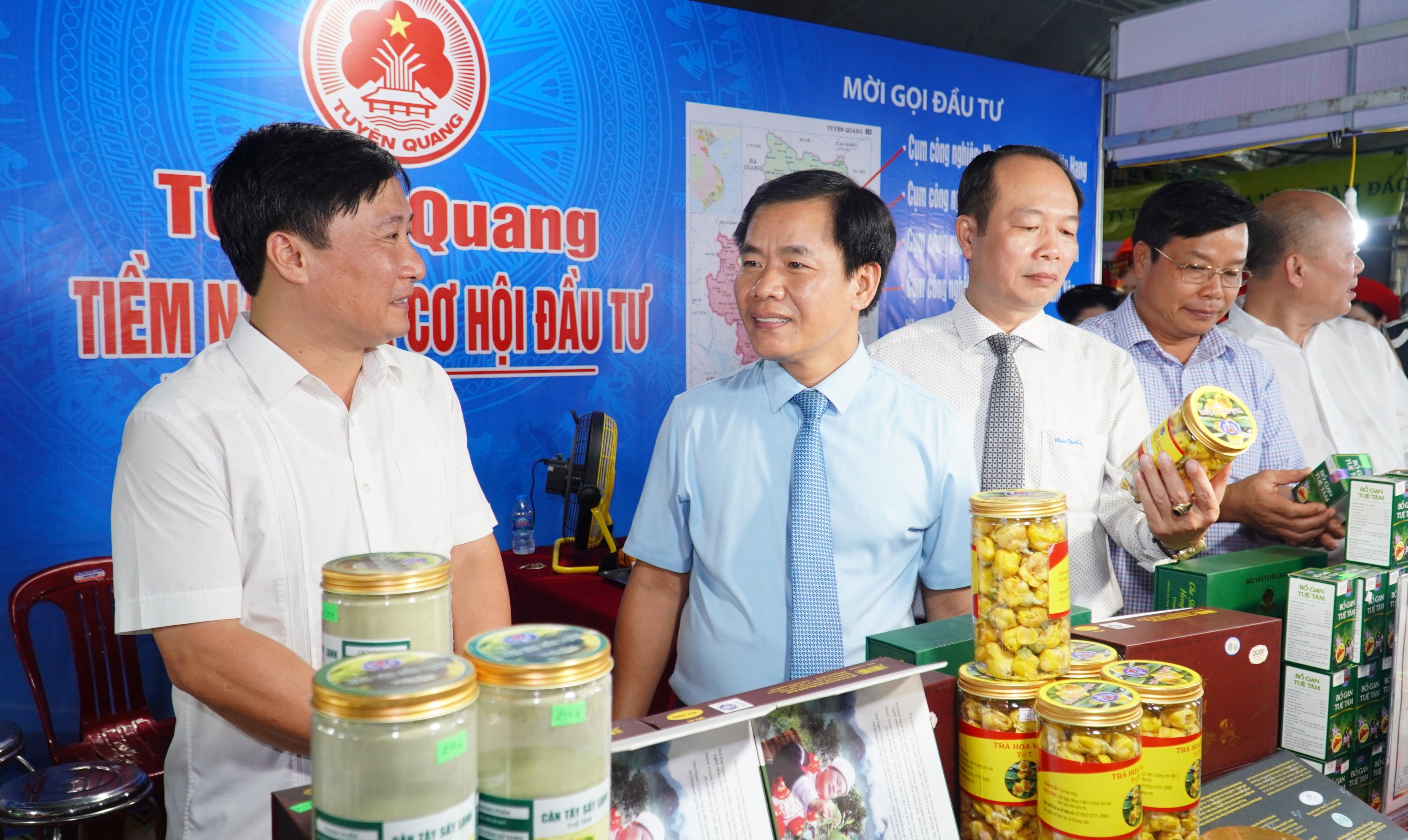 Hơn 70 ngàn lượt khách tham dự Hội chợ thương mại Festival Huế 2022