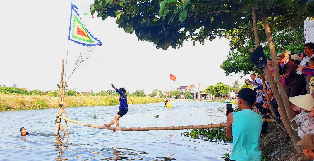 Being witty and life loving with the program village having fun, village loving singing