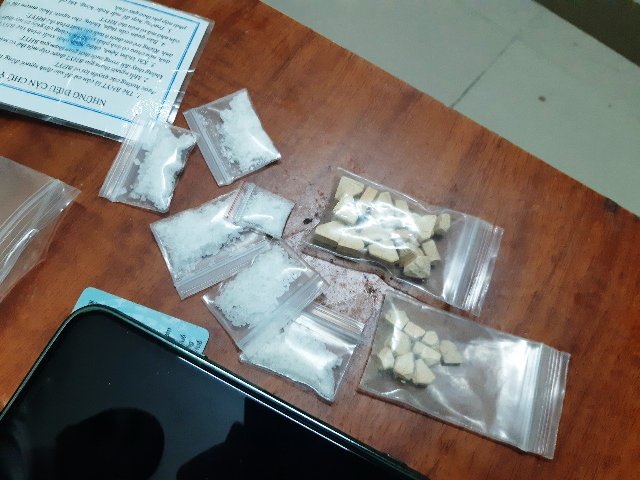 Bắt 2 đối tượng liên quan đến ma túy