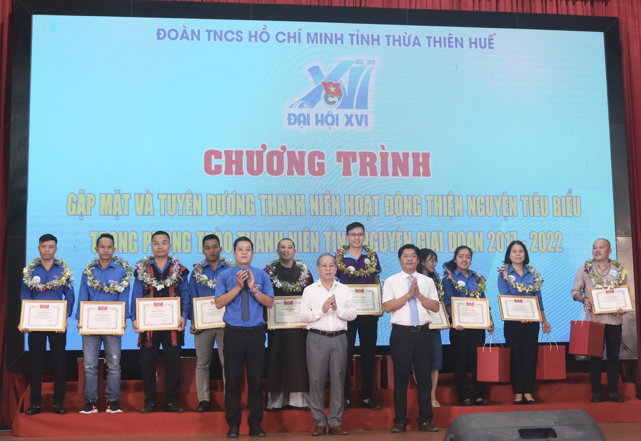 Tuyên dương 10 thanh niên hoạt động thiện nguyện tiêu biểu giai đoạn 2017 - 2022