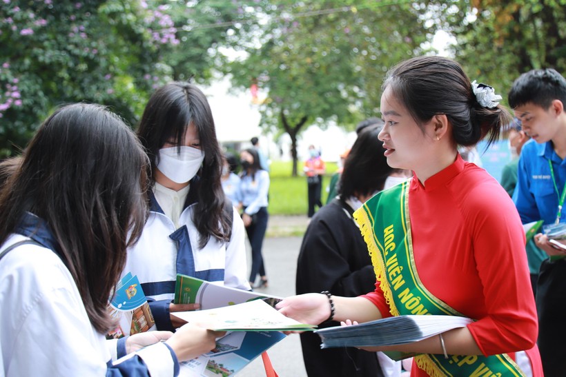 Tuyển sinh đại học 2022 “Khởi động” cùng thí sinh