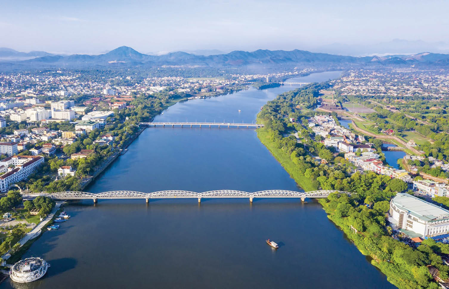 Hue City Infrastructure perfection for socio-economic growth promotion continued