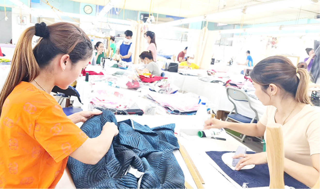 Người lao động được hưởng lương theo quy định và cao hơn