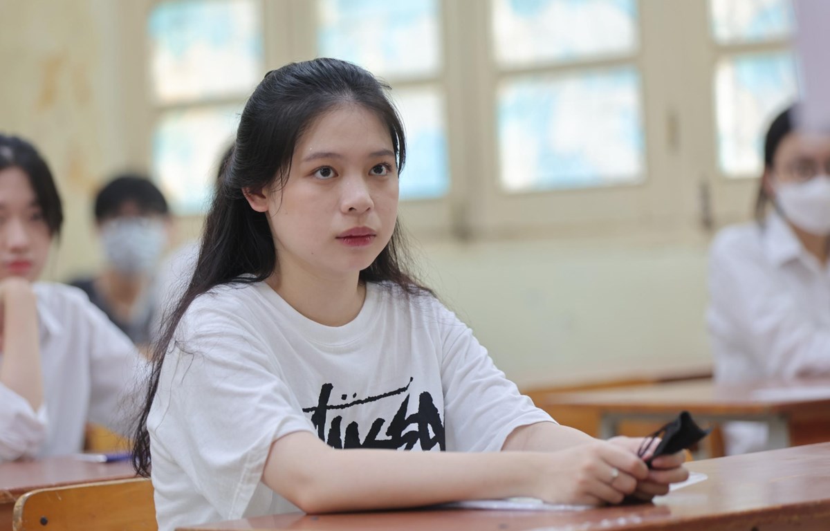 Gần 1 triệu thí sinh dự thi môn đầu tiên Kỳ thi tốt nghiệp THPT