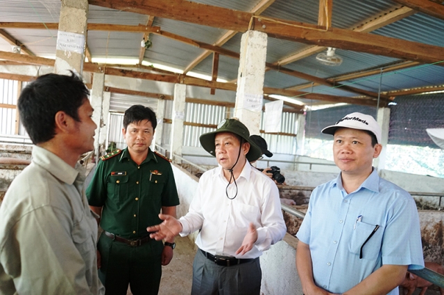 Tạo việc làm, xóa nhà tạm để người dân thoát nghèo bền vững