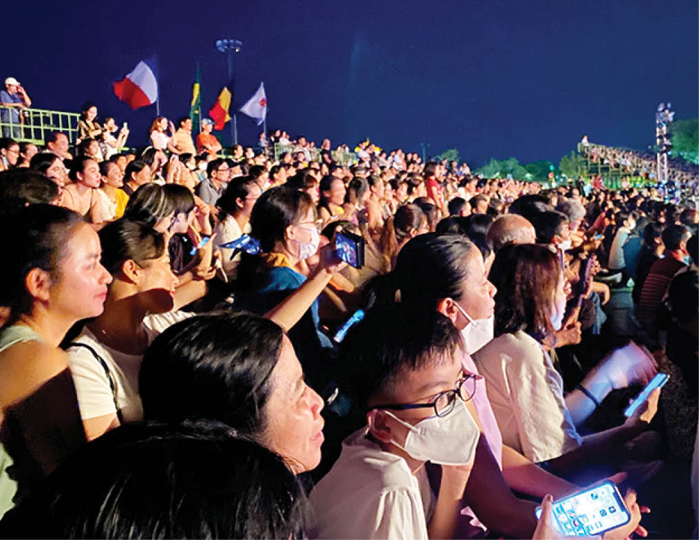 Tinh thần trẻ của lễ hội