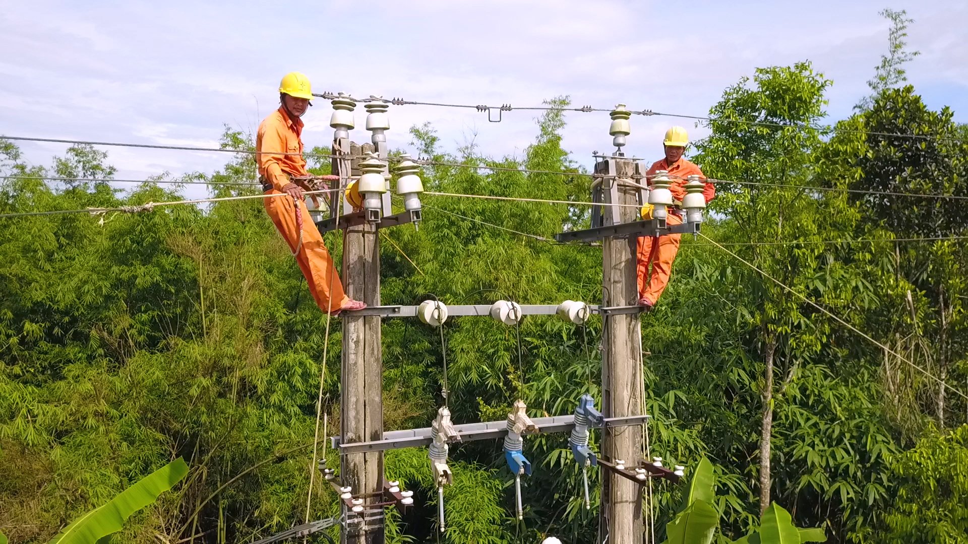 Sẻ chia với lao động mùa nắng nóng