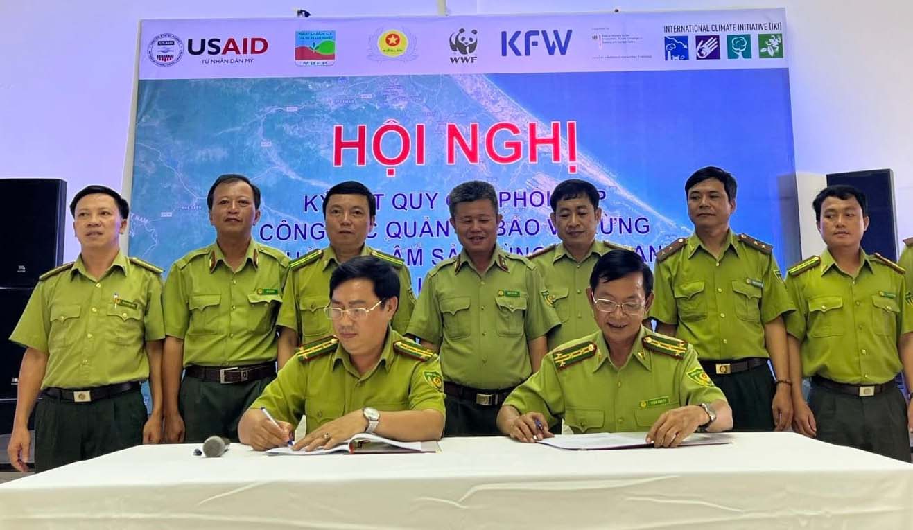 Ký kết quy chế phối hợp quản lý, bảo vệ rừng