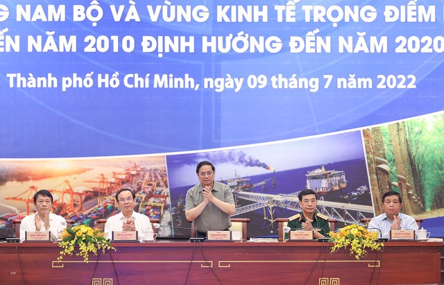 15 năm phát triển vùng Đông Nam Bộ - vùng Kinh tế trọng điểm phía Nam